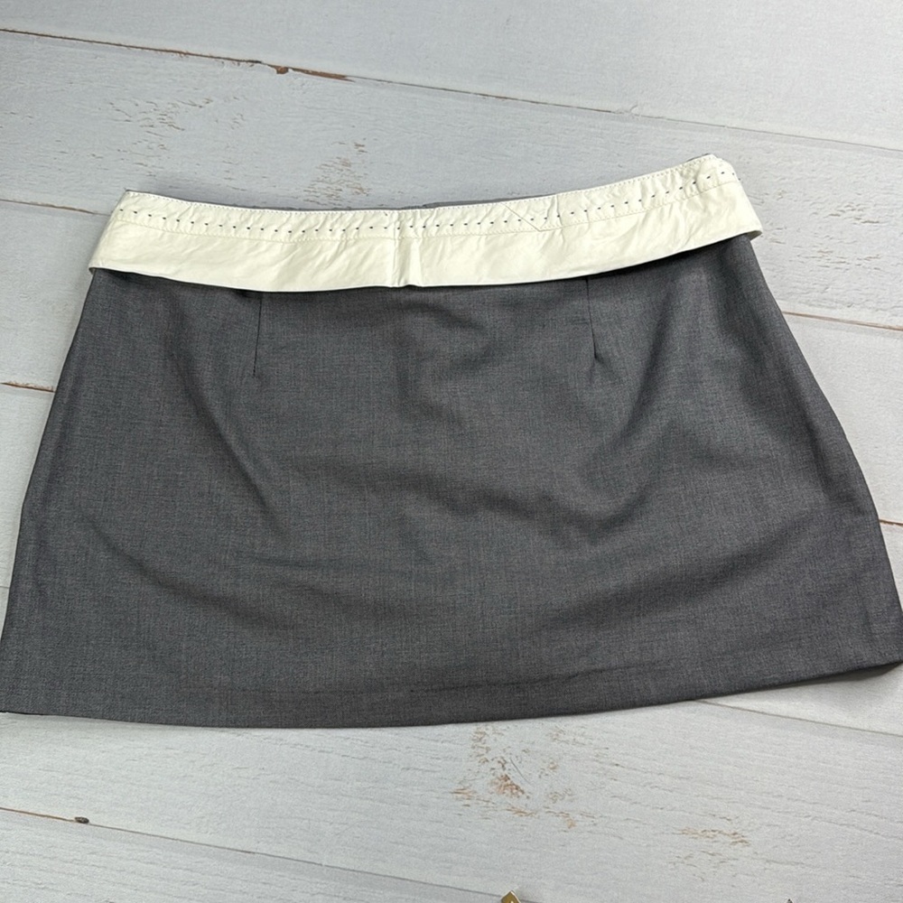 NIA Mid Rise Grey Fold Over Mini Skort Size Medium - Picture 7 of 7
